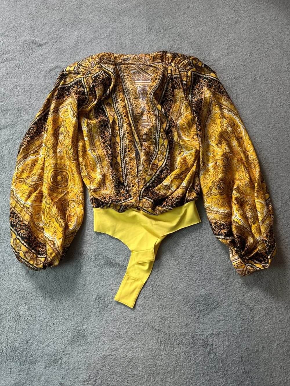Bronx and Banco Bedouin Runway Set Top and Shorts XS - Picture 7 of 16